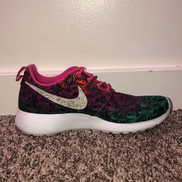 Palm Tree Nike Roshe - Picture 5 of 6
